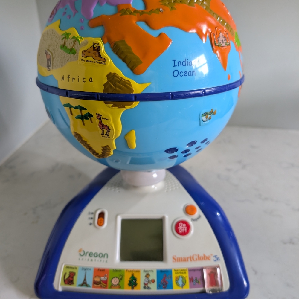 SmartGlobe Jr. Interactive Learning Toy - Blue and Orange